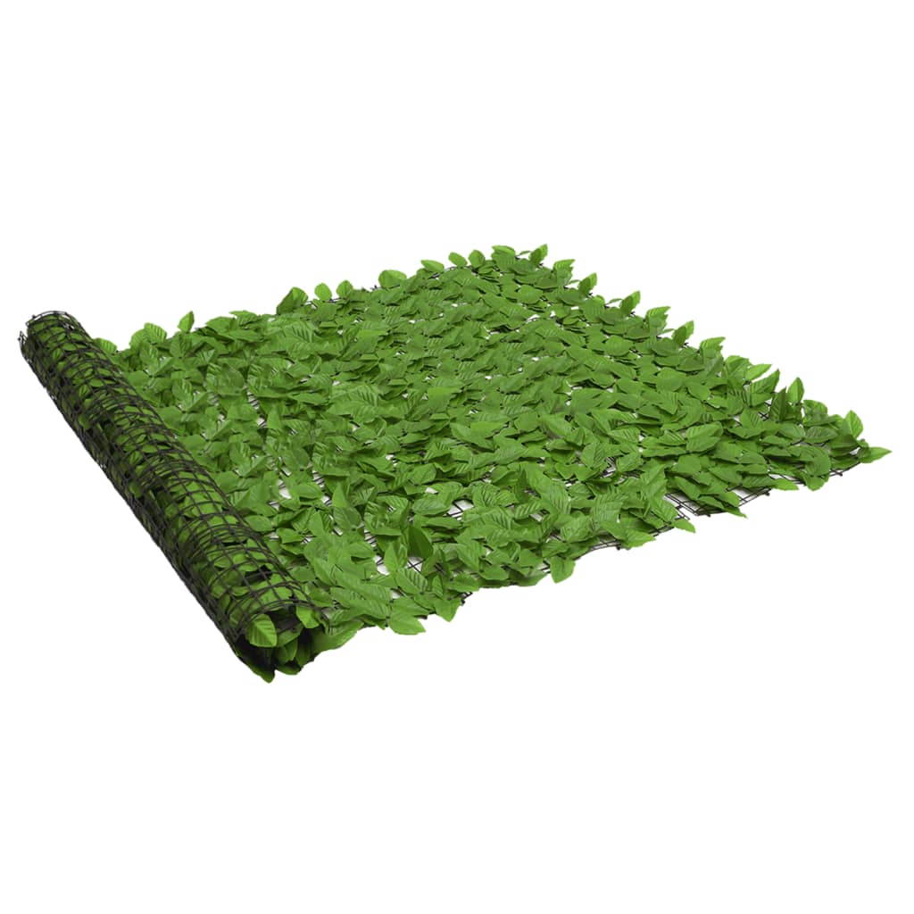 Parvekkeen suoja vihreillä lehdillä 400x150 cm - Sisustajankoti.fi