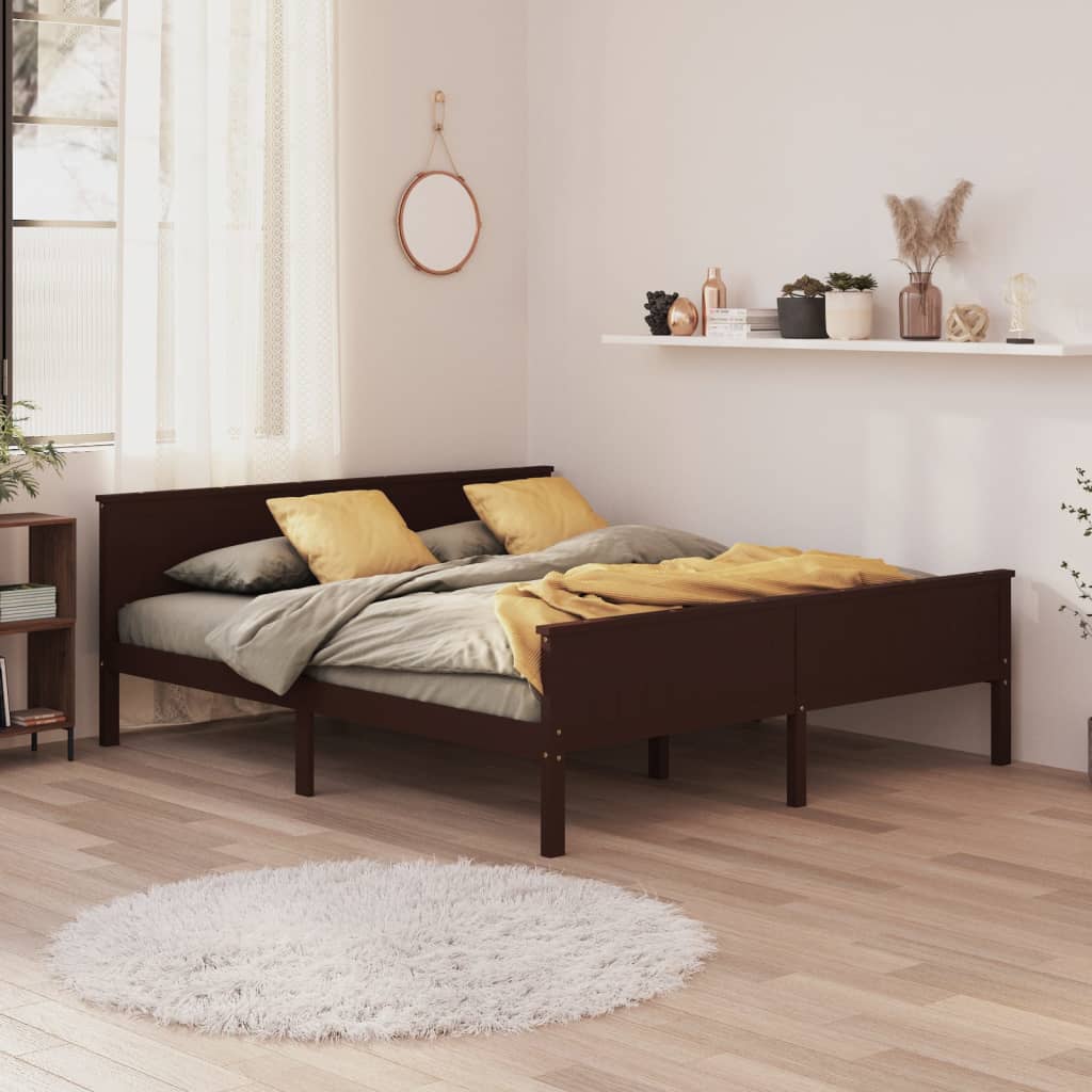 Sängynrunko tummanruskea täysi mänty 200x200 cm - Sisustajankoti.fi