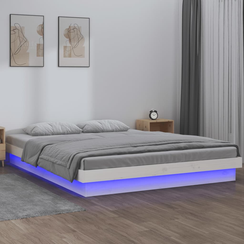 Sängynrunko LED-valoilla valkoinen 200x200 cm täysi puu - Sisustajankoti.fi