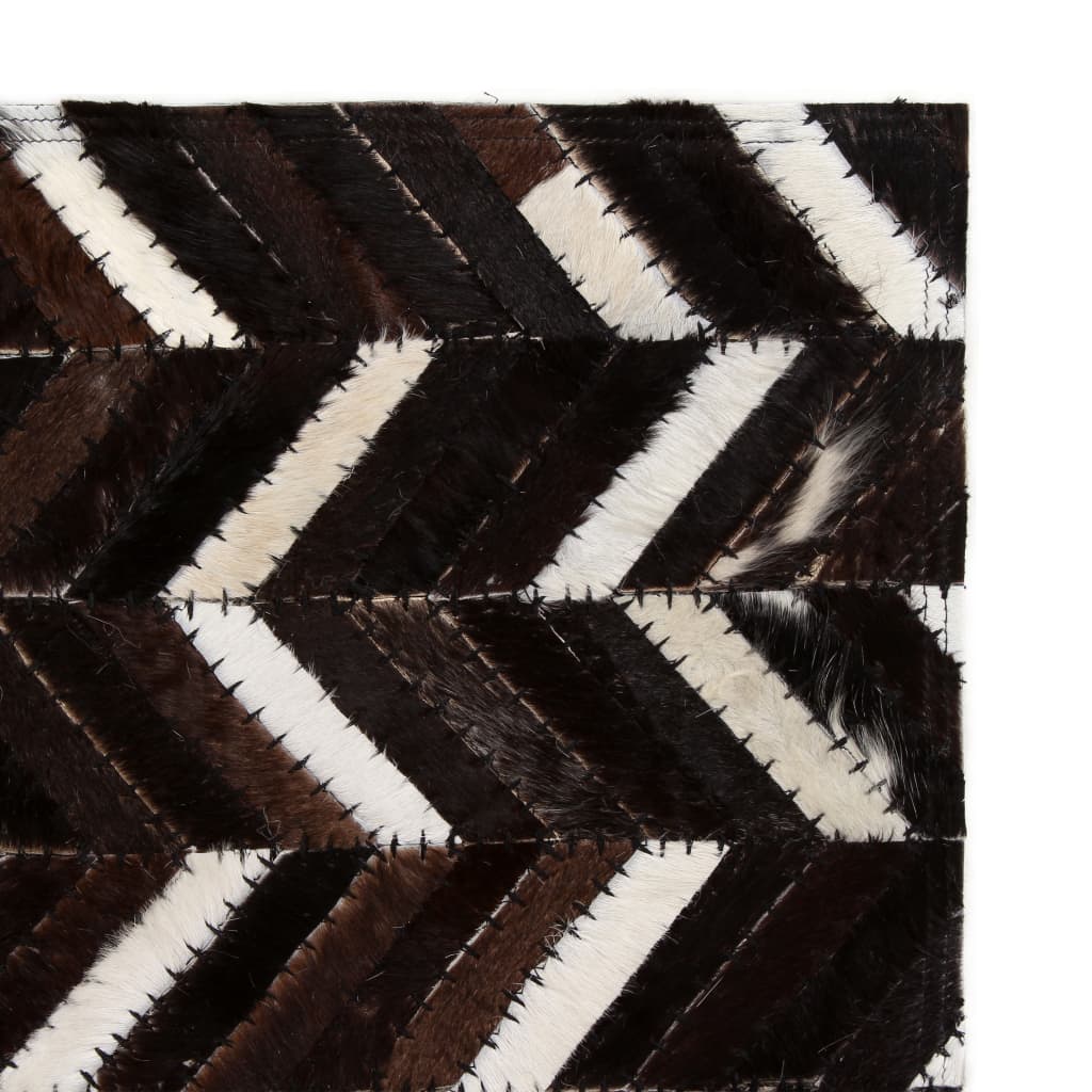 Matto aitoa nahkaa tilkkutyö 80x150 cm chevron musta/valkoinen - Sisustajankoti.fi