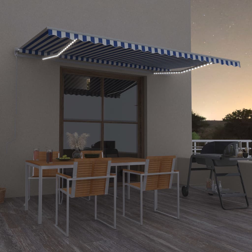 Manuaalisesti sisäänkelattava markiisi LED 500x350cm sinivalk. - Sisustajankoti.fi