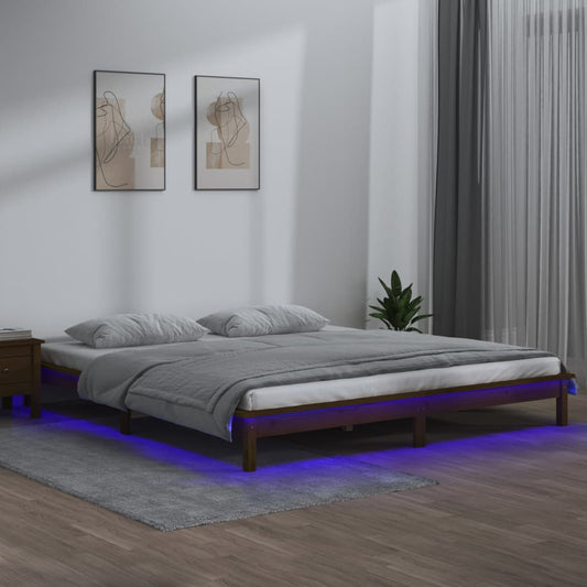 Sängynrunko LED-valoilla hunajanruskea 140x190 cm täysi puu - Sisustajankoti.fi