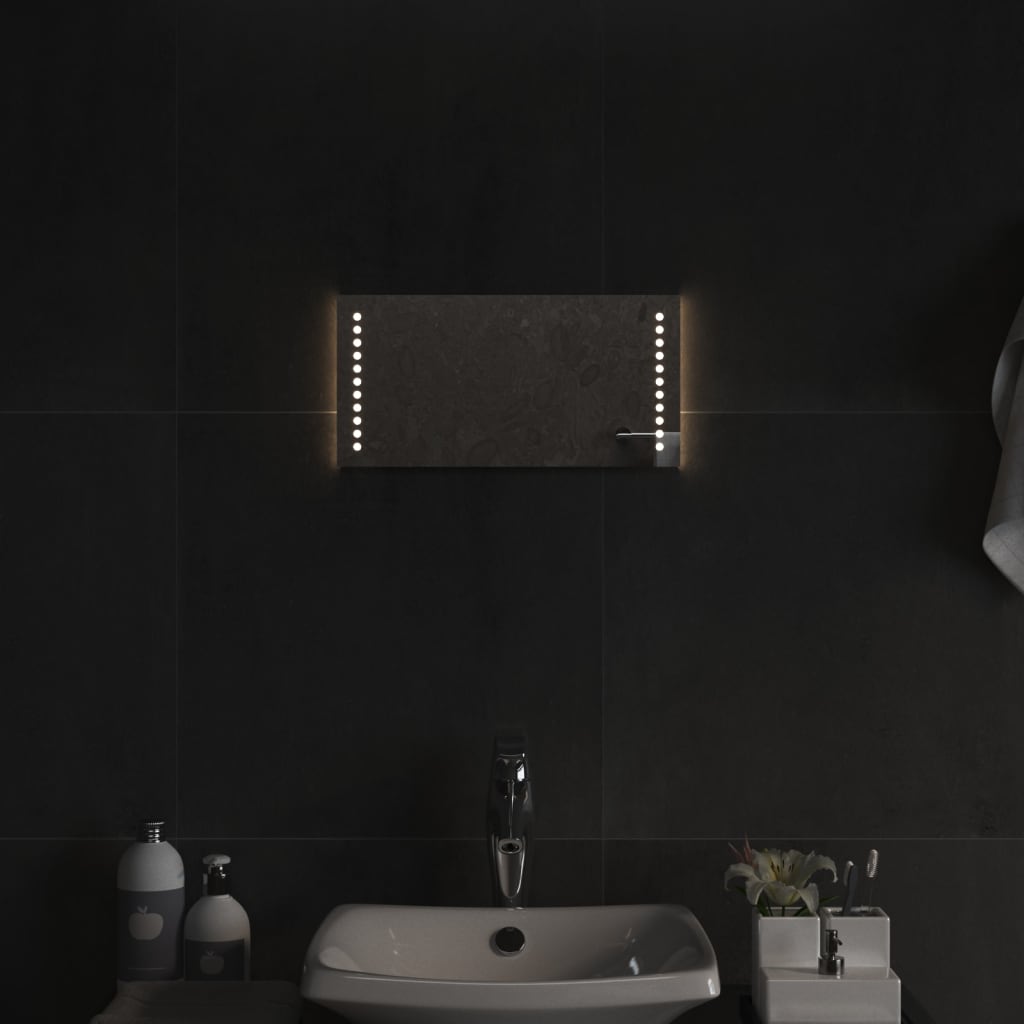 Kylpyhuoneen LED-peili 20x40 cm - Sisustajankoti.fi